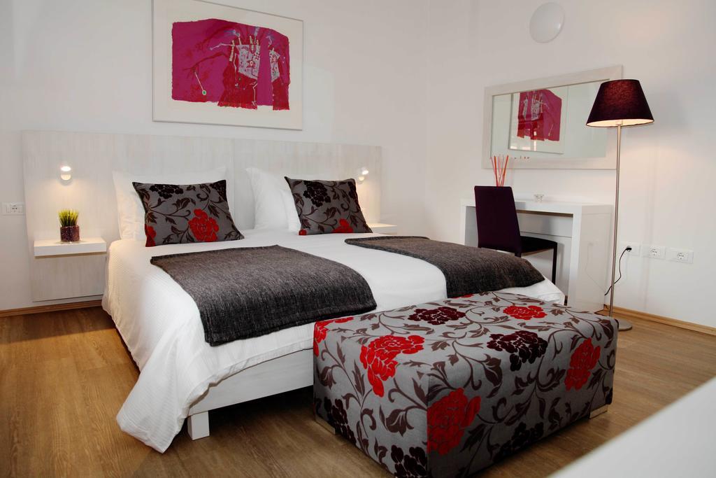 Boutique Hotel Dvor Dobrovo Pokój zdjęcie