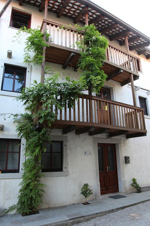 Boutique Hotel Dvor Dobrovo Zewnętrze zdjęcie